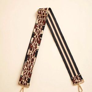 Social Threads Giraffe Bag Strap (NWT)